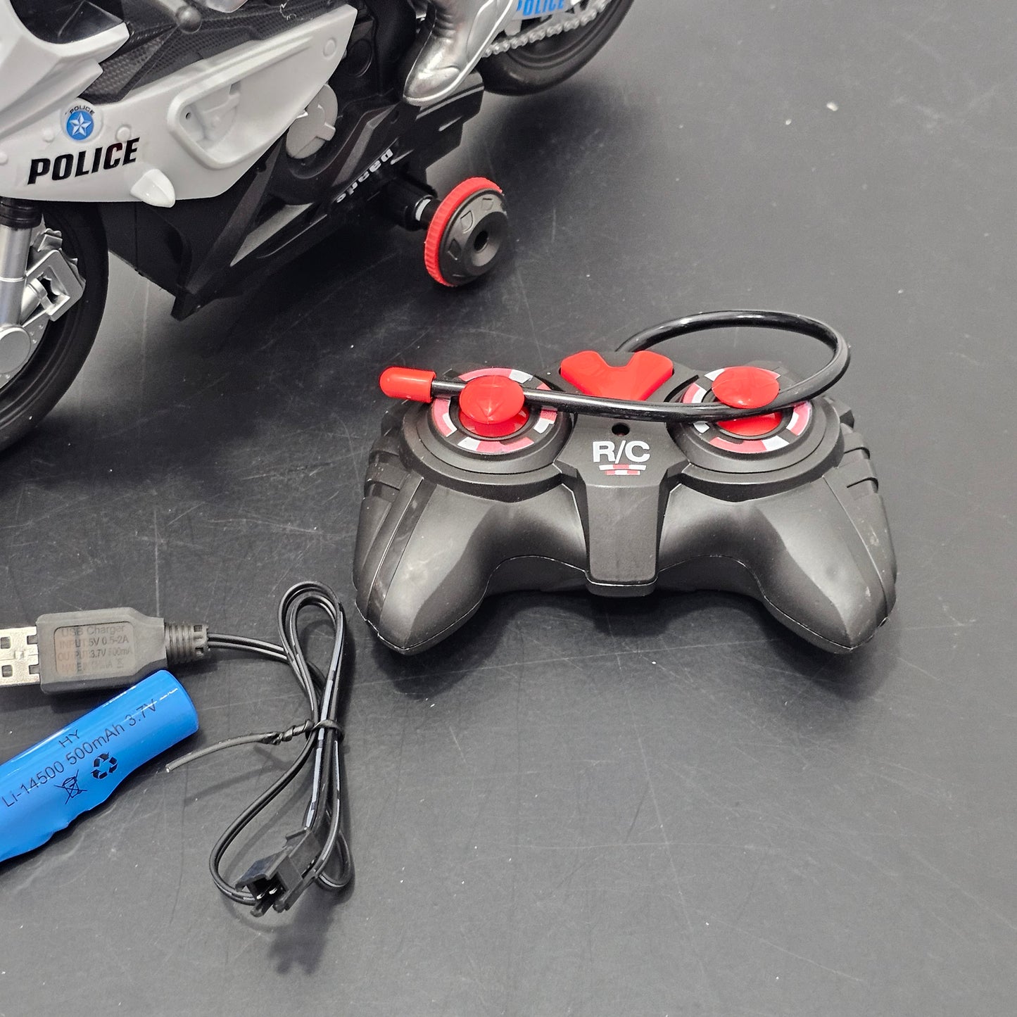 Police Moto Top Model 1:20 – Remote Control Motorcycle with 360° Spin, Lights & Sound | Bacha Toys