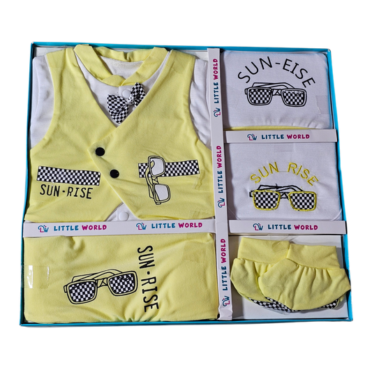 Little World Newborn Baby Gift Box Set – Essential Baby Clothing | Bacha Toys