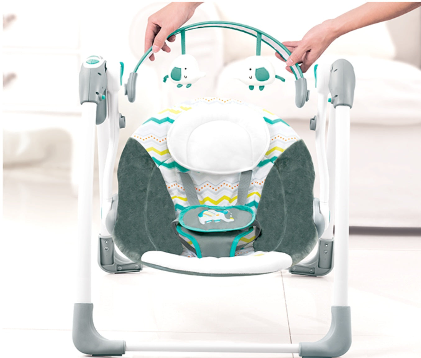 Mastela Deluxe Portable Swing | Bacha Toys