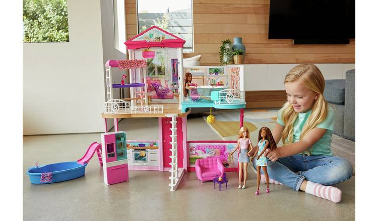 Dolls & Doll house