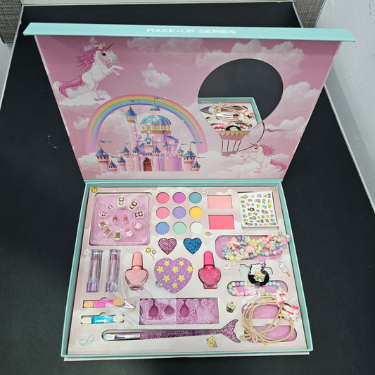 Fantastic Castle Makeup Kit – Magical Beauty Play for Kids - Bacha Toys